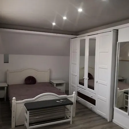 Holiday home Eifels Herzhaus *